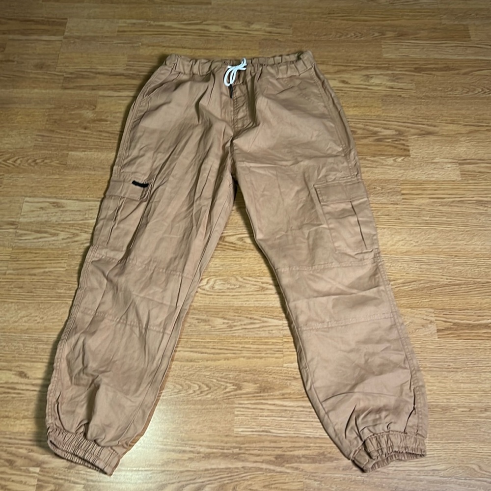 Large light brown cargo pants   A568